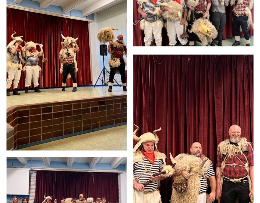 A Visit from the Bell Ringers and Dondolaši